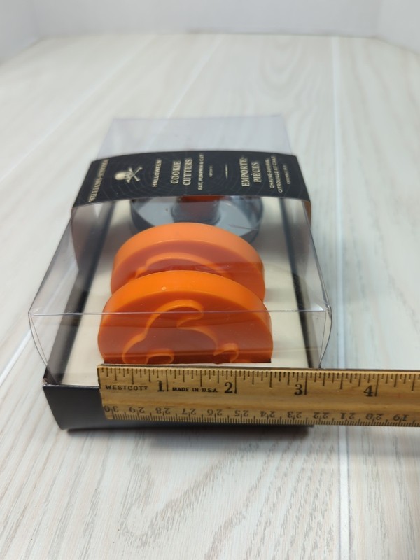 Williams Sonoma Halloween Cookie Cutters set 3 Bat Cat Pumpkin Spring Press gallery