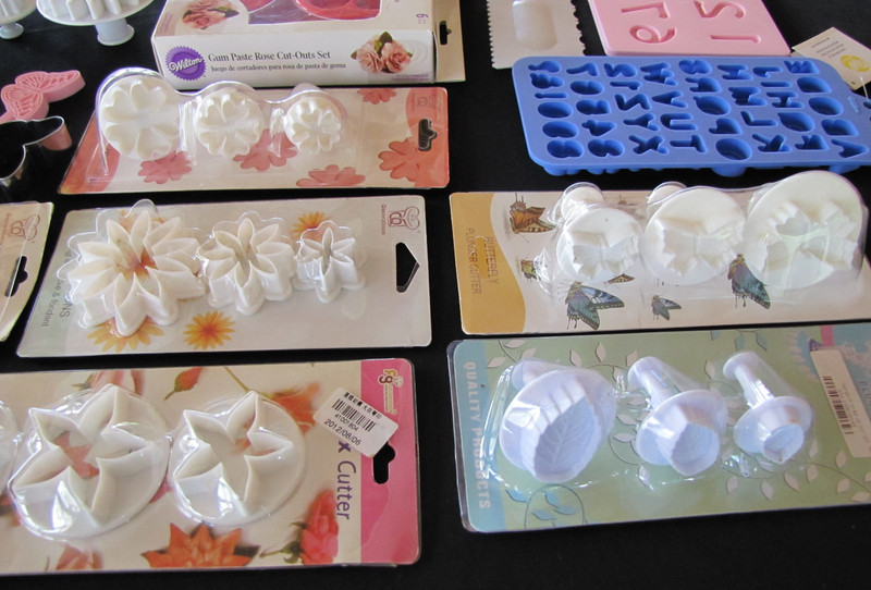 Large Lot Cake Decorating Tools Supplies Fondant Molds Cutters Marble Roller +++ gallery