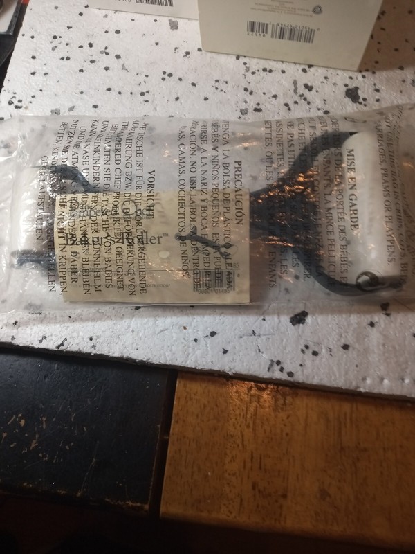 PAMPERED CHEF BAKER’S ROLLER #1485 – BRAND NEW IN PACKAGE