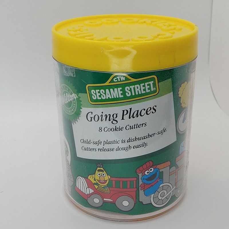 Vintage 1990 Wilton Sesame Street Cookie Cutters – Set Of 8 Big Bird Elmo