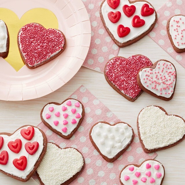Heart double-sided cut-out Cookie Cutters set of 6 fondant Wilton metal SMALL gallery