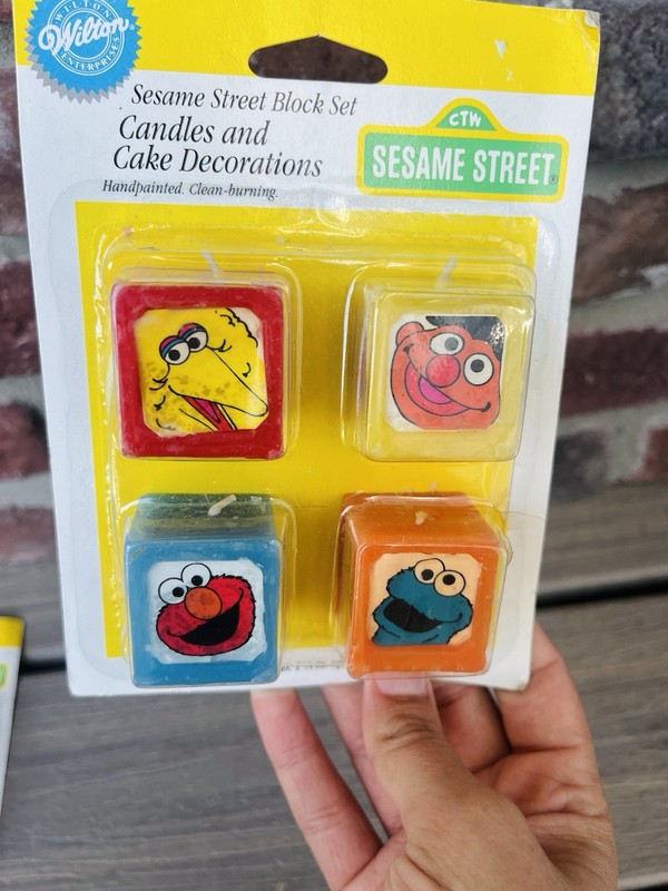 Vintage 1994 Wilton Sesame Street Block Candles Set of 4 Cake Decoration Toppers gallery