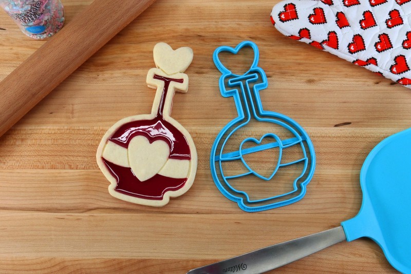 Love Potion Wayfinder Linzer Tart Cookie Cutter gallery