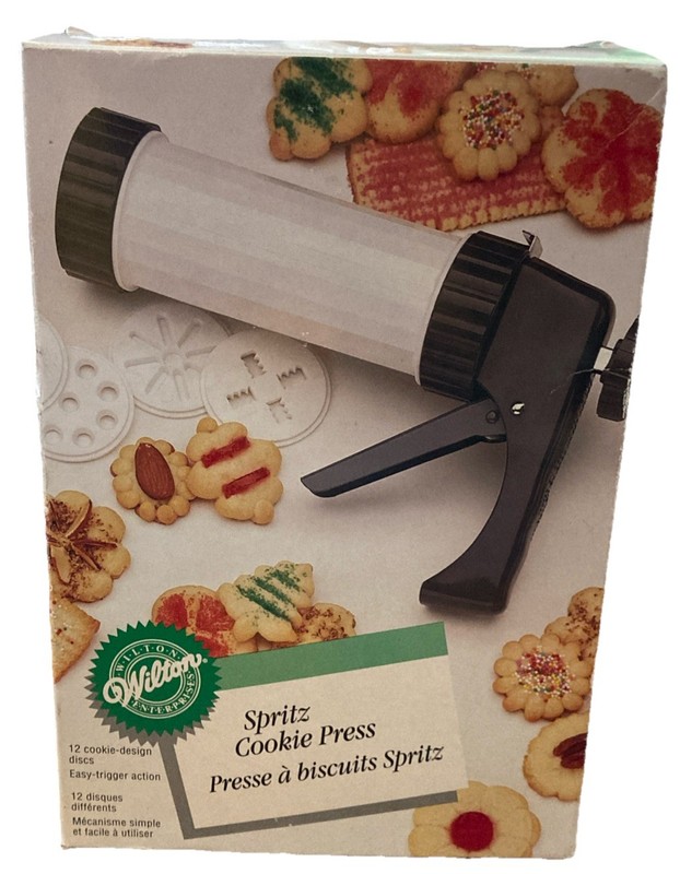 New Wilton Spritz Cookie Press 12 Cookie Design Discs Easy Squeeze