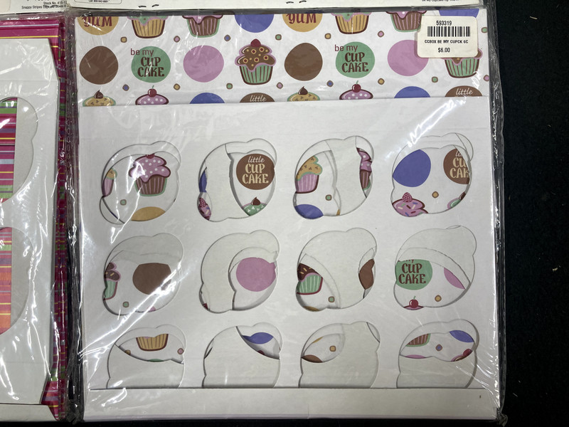 WILTON ASSORTED CUPCAKE BOXES, LOT OF 6 SEALED PACKAGES, 14 TOTAL BOXES gallery