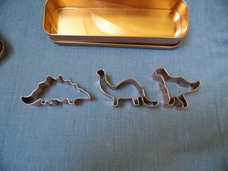 6 PIECES Wilton MINI Metal Cookie Cutter Set Copper Dinosaur Ocean Shark Whale gallery