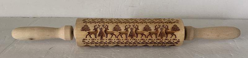 Embossed Wooden Rolling Pin, Engraved with Christmas Elk Deer Great For Holidays