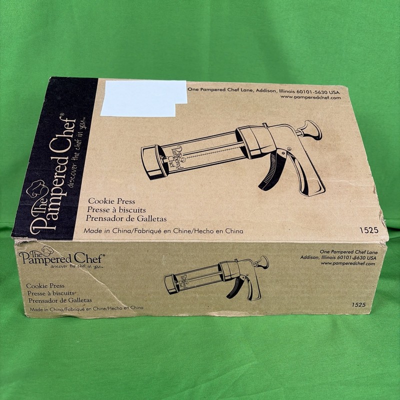 Pampered Chef 1 Cookie Press 1525 Pastry 15 Molds Retired Barrel Size 7”x3” diam gallery