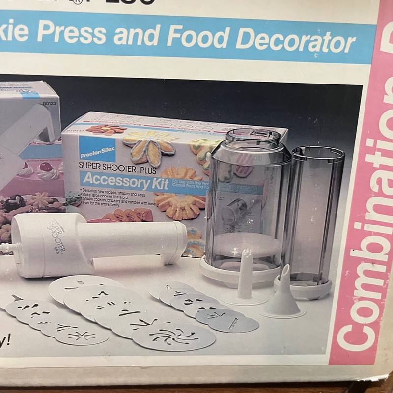 Vtg Proctor Silex Super Shooter Plus GC702 Cordless Cookie Press Combo Pack gallery