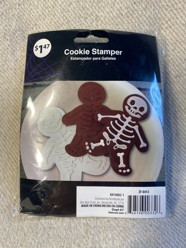 5 Piece Halloween Baking Supplies 99 Paper Cupcake Cups 1 Cookie Cutter + Decor