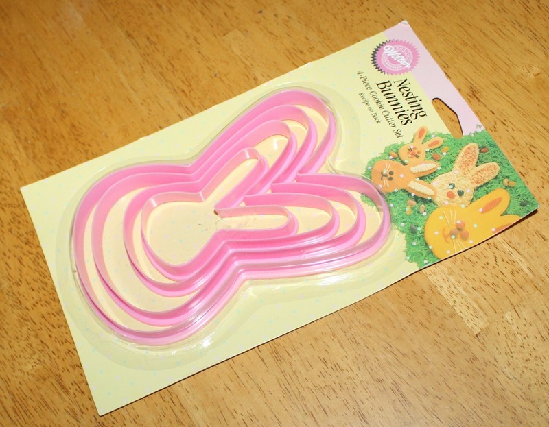 Wilton: NESTING BUNNIES 4PC COOKIE CUTTER SET #2303-9270 Plastic Unused gallery