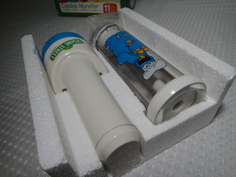 Vintage 1998 Hamilton Beach Sesame Street Cookie Monster Electric Cookie Press gallery