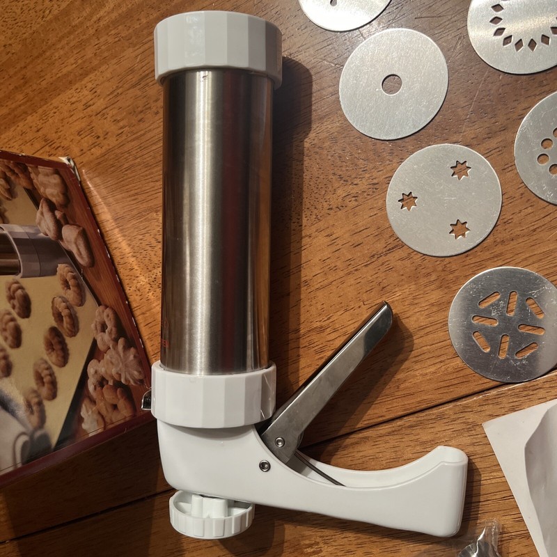 Kuhn Rikon Switzerland: Stainless Steel Cookie Press 20 Discs 6 Tips Baking gallery