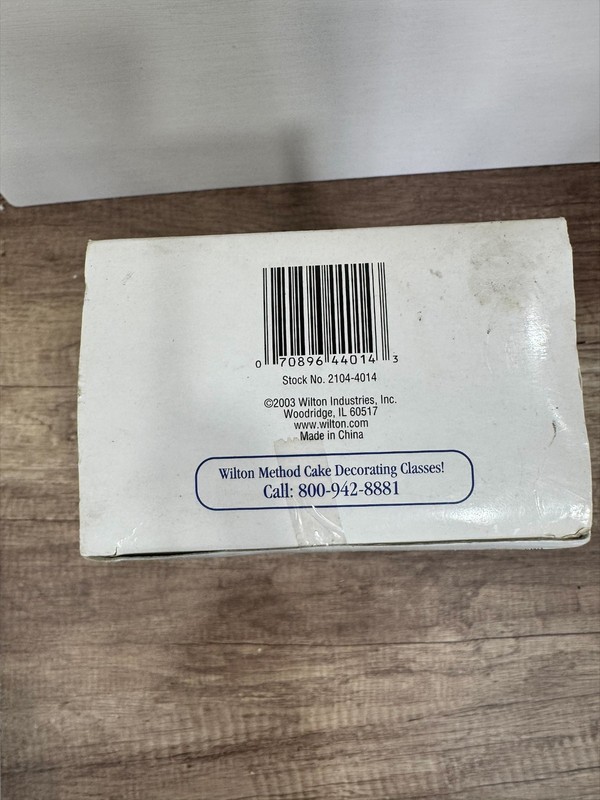 Wilton Cookie Quick Cordless Cookie Press 10 Metal Discs New In Box 2003 gallery