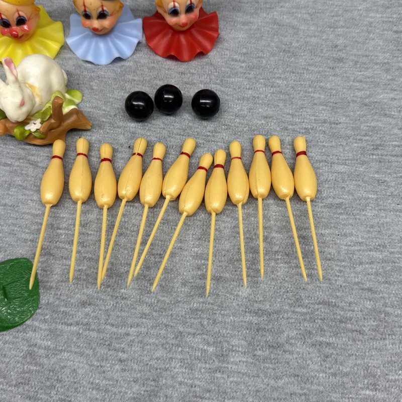 Vintage 1970's Wilton Cake Toppers Lot - Clowns / Golf / Bowling gallery