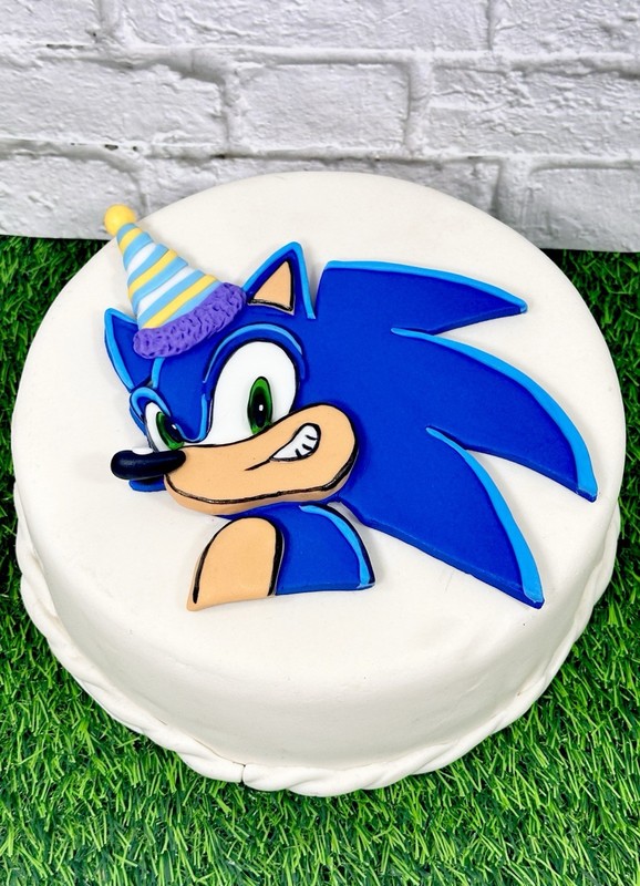 ✨2D Sonic plus Birthday Hat Fondant topper. Unique Birthday cake.✨