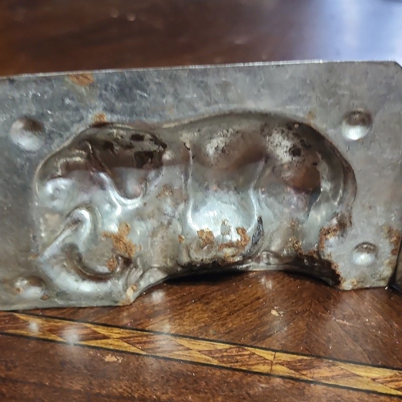 Vintage Aluminum 3D Elephant Chocolate/Candy Mold, 2-Piece Silver gallery