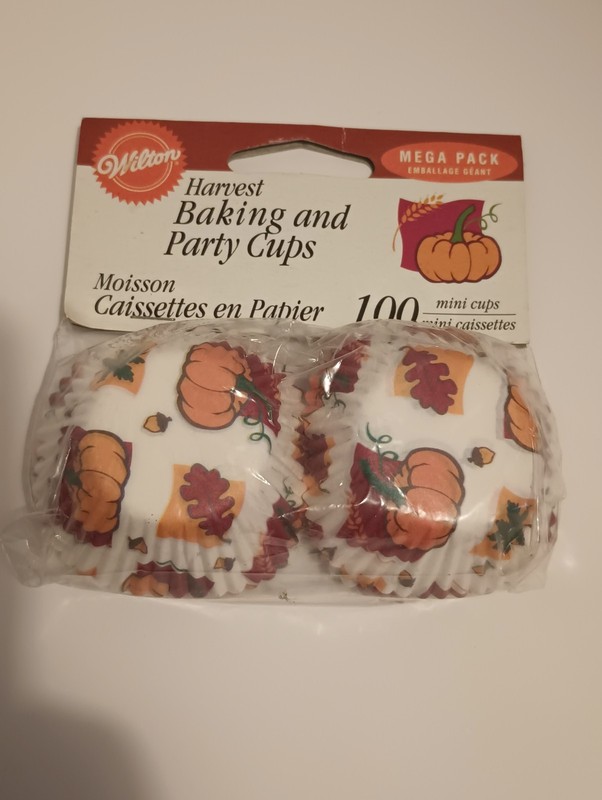 Vintage Harvest Wilton Cupcake Liners 75 Regular & 100 Mini gallery