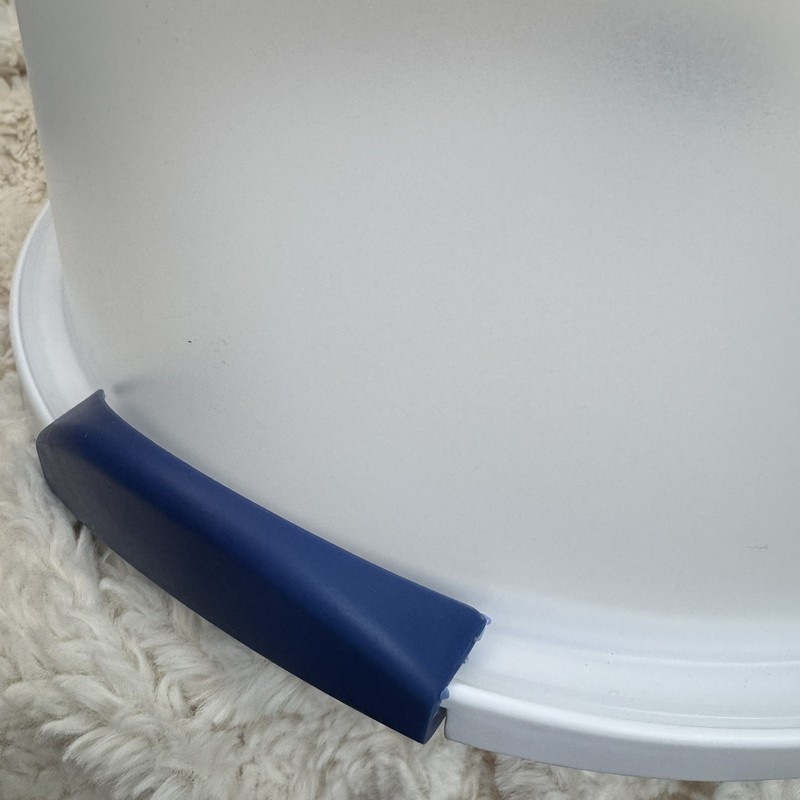 NWOT Sterilite Cake Carrier |Holds 12” Round Cake w/ Lid Cover Blue Handle gallery