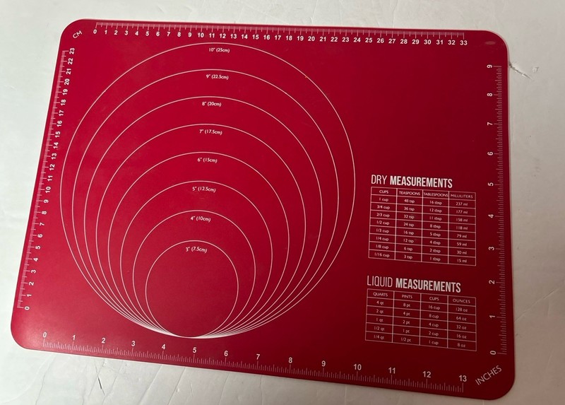 11”x15” Red Silicone Pastry Baking Mat w/ Measurements