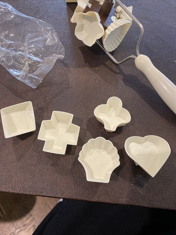 Vintage Rolling Cookie Cutter with 10 Interchangeable Cutters Shapes Star Shell gallery