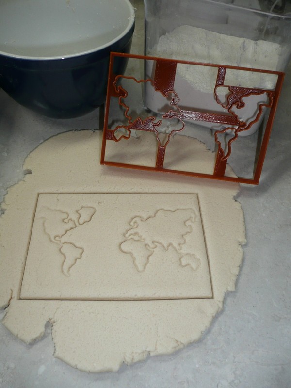 WORLD MAP TRAVEL THEME CONTINENTS DETAILED COOKIE CUTTER MADE IN USA PR5077 gallery