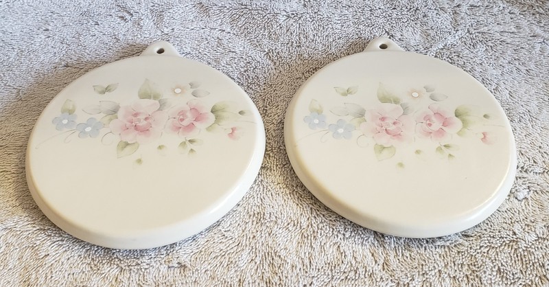 Pfaltzgraff Tea Rose Cookies for Santa 2 Cookie Press Molds Christmas Ornaments