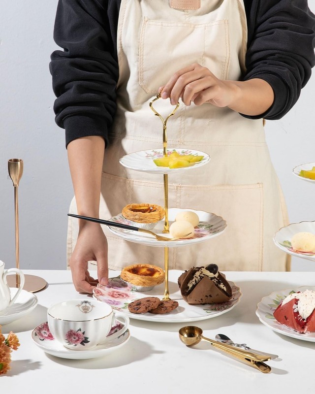 Elegant Porcelain Cupcake Holder Set gallery