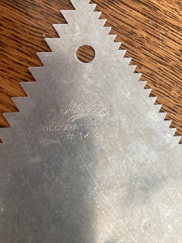 VTG ATECO Decorating Comb # 1446 & Pampered Chef Tool, Sold As Is, No Return gallery