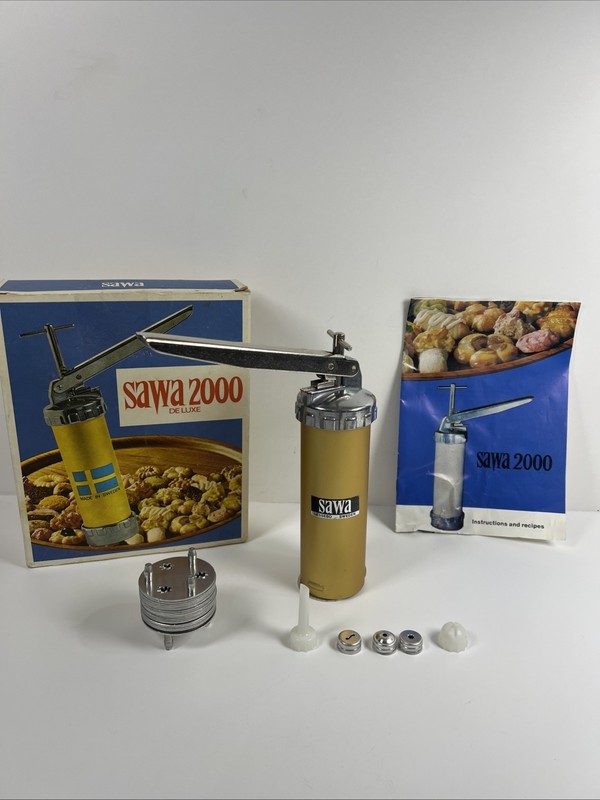 Vintage SAWA 2000 Deluxe Cookie Press with Box. Vintage Kitchen Tool W/18 Disks gallery