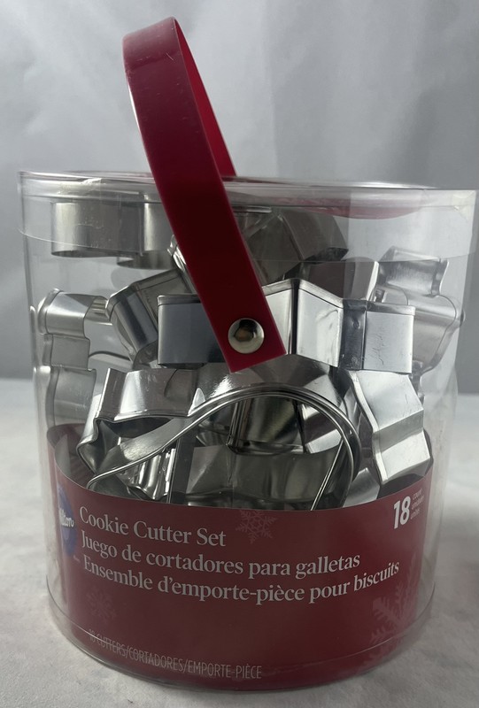 New Wilton Holiday 18-Pc Christmas Cookie Cutter Set Metal Angel Star Tree gallery