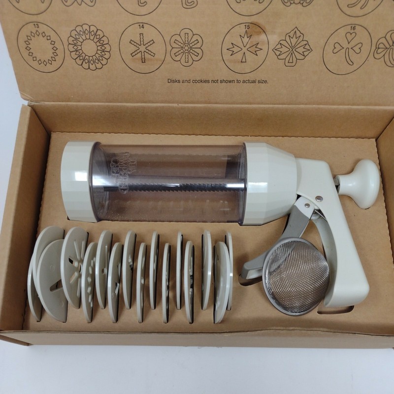 Pampered Chef Cookie Press 1525 Baking Tools Cookie Maker Discs 16 Shapes in Box gallery