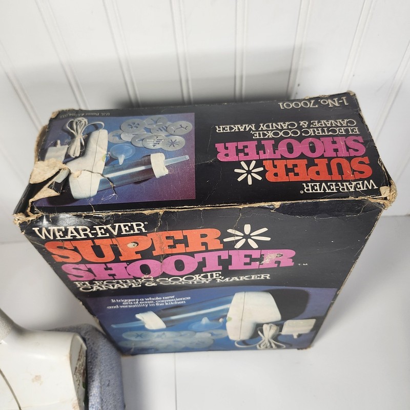 Vtg Wear-Ever Super Shooter 70001 Electric Cookie Candy Maker w/Box Tested Read gallery