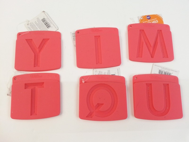6 NEW NWT Wilton Letter Molds Icing Cake Decorating Letter M Q U I T Y
