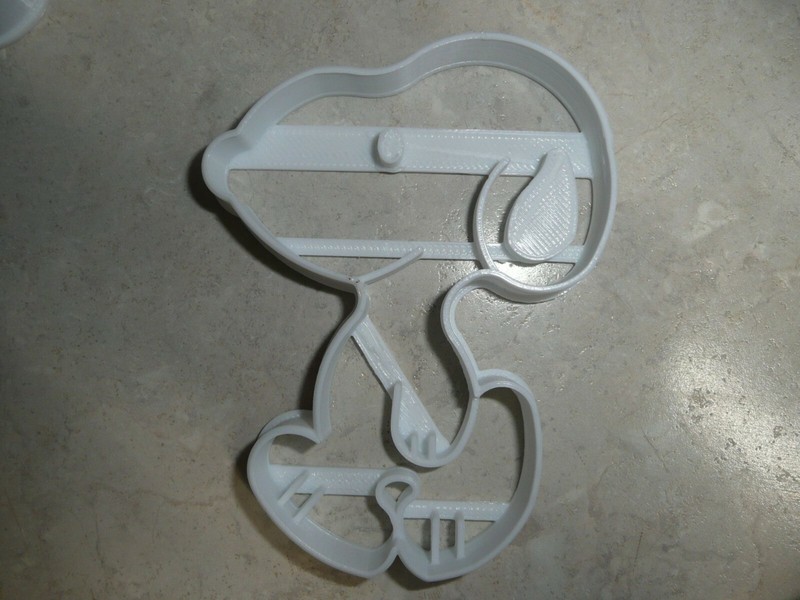 SNOOPY WALKING CHARLIE BROWN PET BEAGLE PEANUTS COOKIE COOKIE CUTTER USA PR3494 gallery