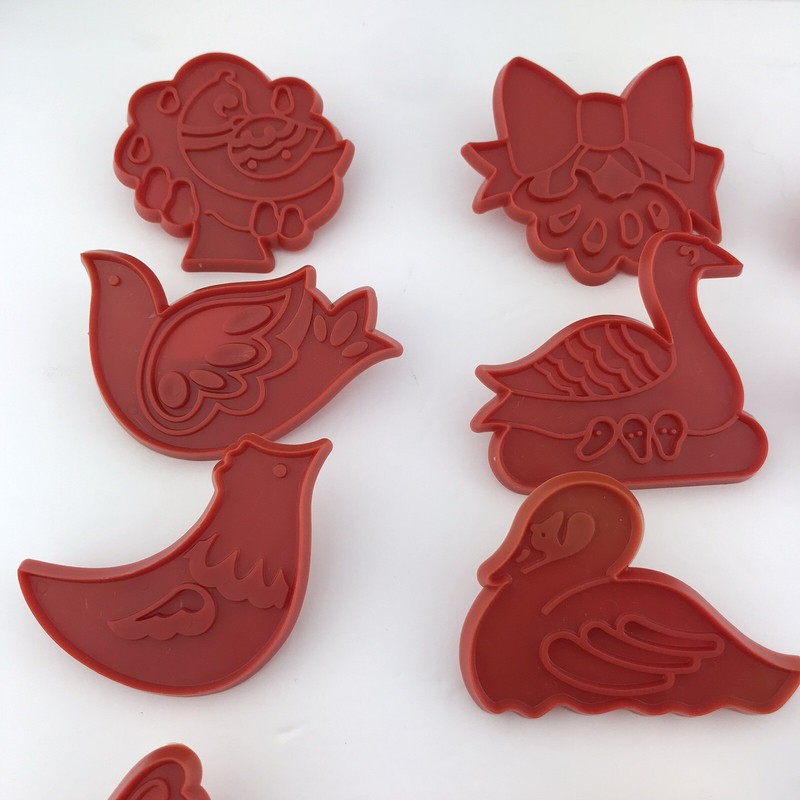 Chilton Cookie Cutter Set 12 Days of Christmas Vintage 1978 Complete gallery
