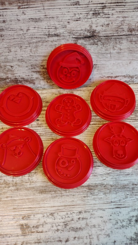 The Pampered Chef Christmas Cookie Cutters Set