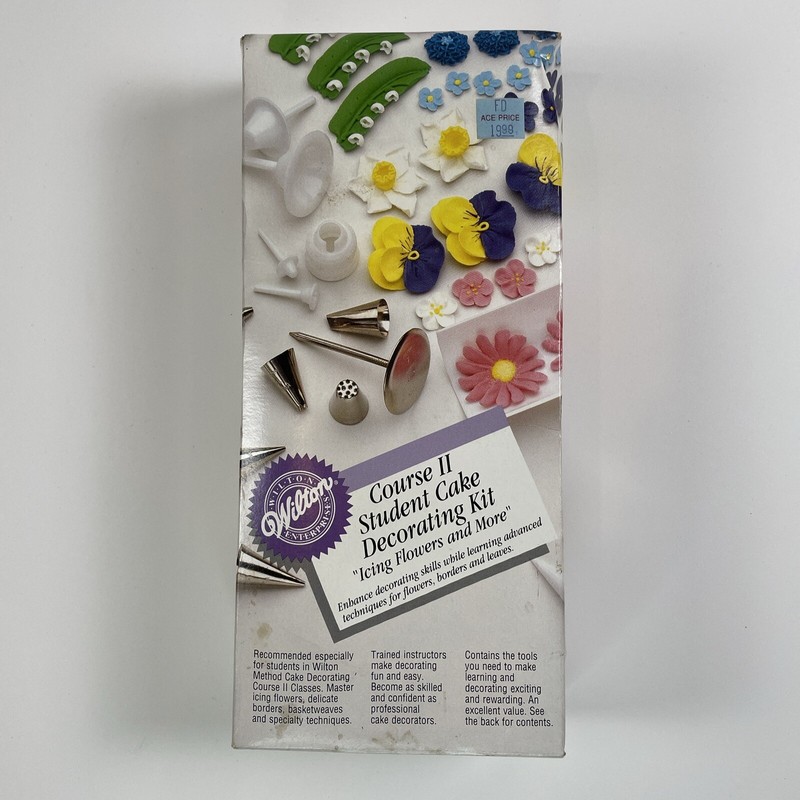 Wilton Flowers And More Design 35 pc Student Kit Course II New Old Stock