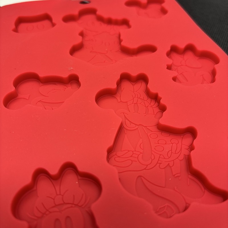 Disney Silicone Chocolate Mold Mickey & Minnie Die-Cut Baking Tool 21×14.5cm gallery