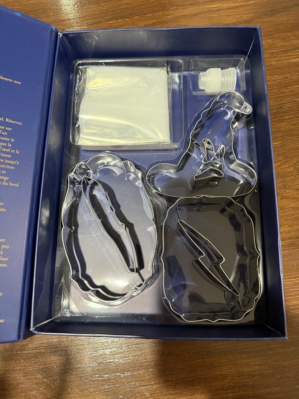 Williams Sonoma Wizarding World Harry Potter Cookie Baking Kit gallery
