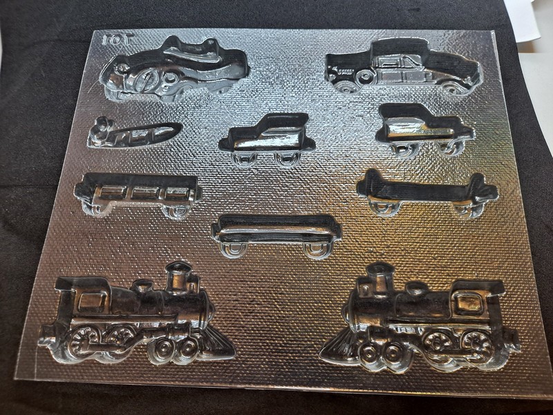 Wilson's Of California Chocolate/candy Mold Trays Vehicles And Animals gallery