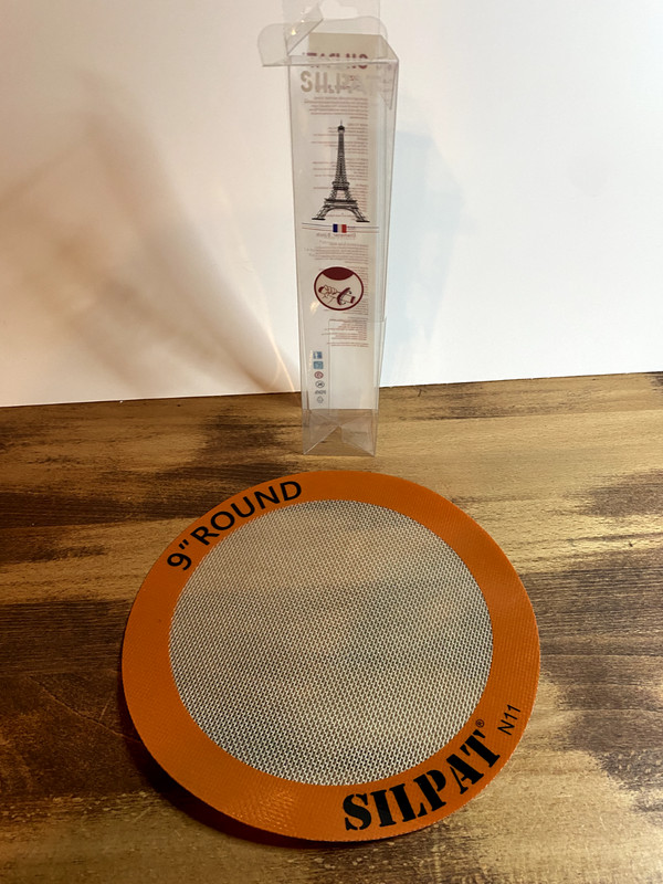 NEW* Silpat 9-Inch Round Cake Premium Non-Stick Silicone Baking Mat – FRANCE