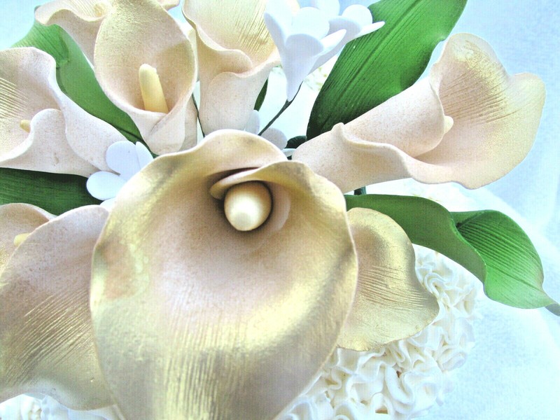 5x6" Gum Paste Sugar Gold & White Calla Lilies Golden Anniversary Cake Flowers gallery