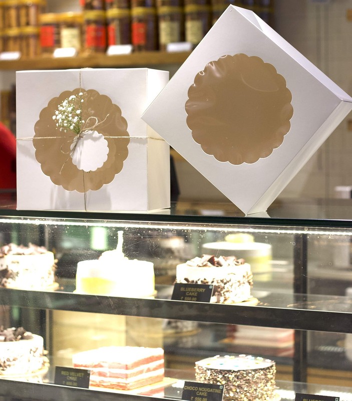 10 PCS 10x10x5-inch White Bakery Boxes with Window for Cakes Brownies gallery