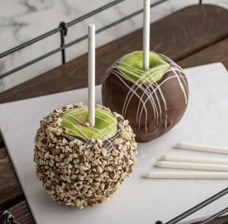 100- 6” White Pointy Candy Apple Sticks Concessions