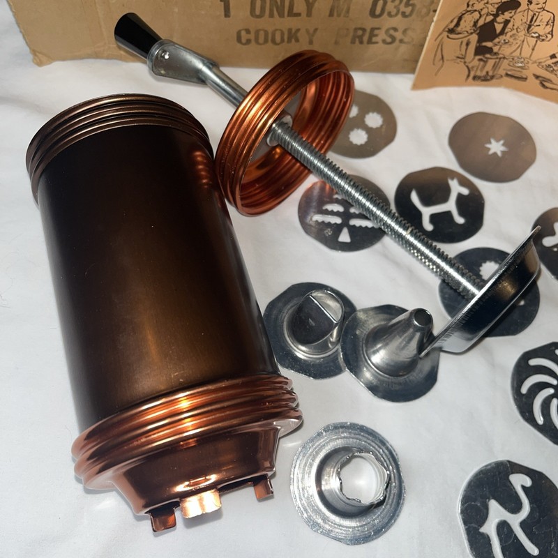 Mirro Crank Betty Crocker Gen Mills Brown Copper Tone Cookie Press Vintage EUC gallery