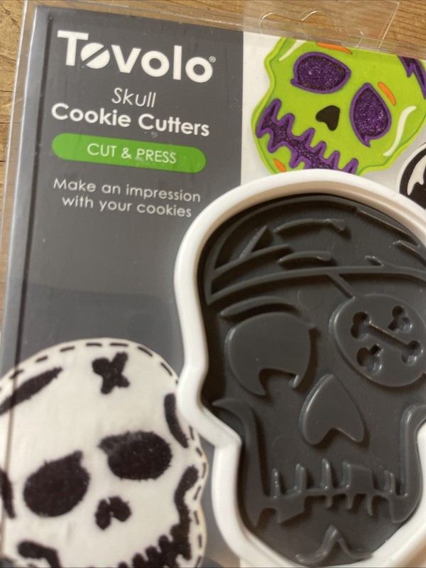 NIP Tovolo Skull Cookie Cutter Set of 6 Stamps with Cutter Halloween Ready gallery