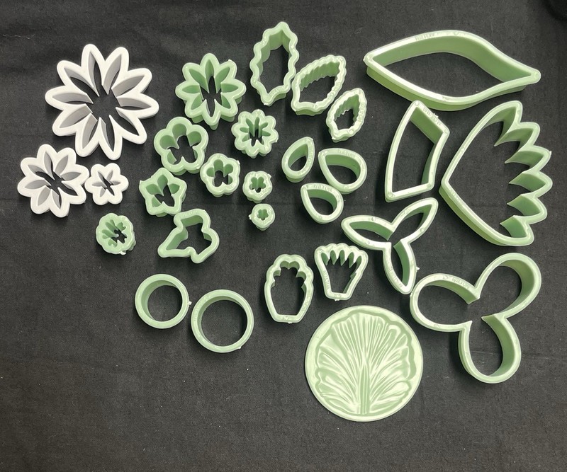 Vintage 1984 Wilton Gum Paste Flower Cutter Set 1907-123 Complete 25pc + 3 Bonus