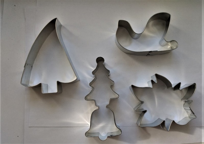 Christmas Poinsettia Tree Ornament Sled Cookie Cutter Set (4 pc) Holiday Metal gallery