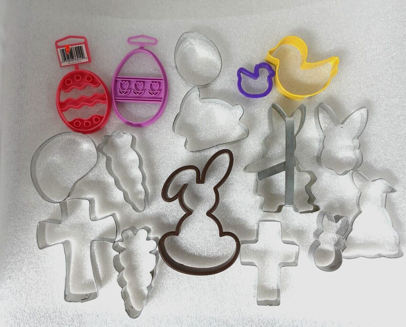Easter / Spring themed cookie cutter lot / 16 ct / Wilton / bunny carrot egg